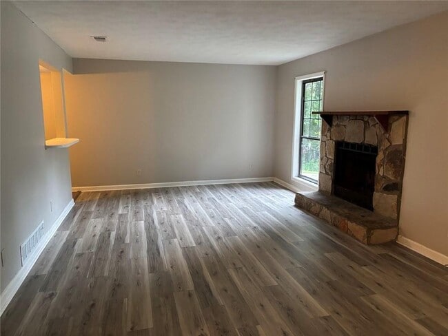 Photo - 1386 Williamsburg Ln
