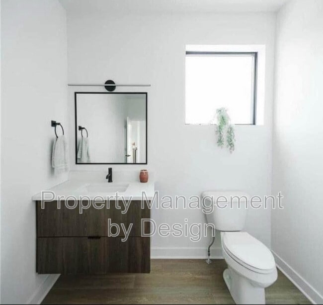 Photo - 942 12th St