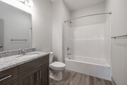 3BR, 2BA - 1,315SF - The Sleeping Bear - Bathroom