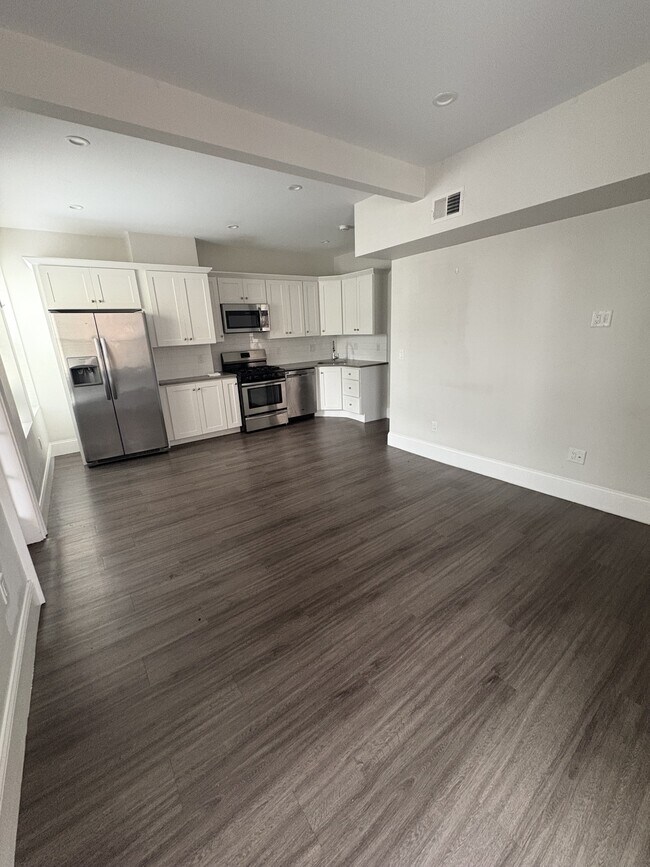 Photo - 147 E Cottage St Unit 3