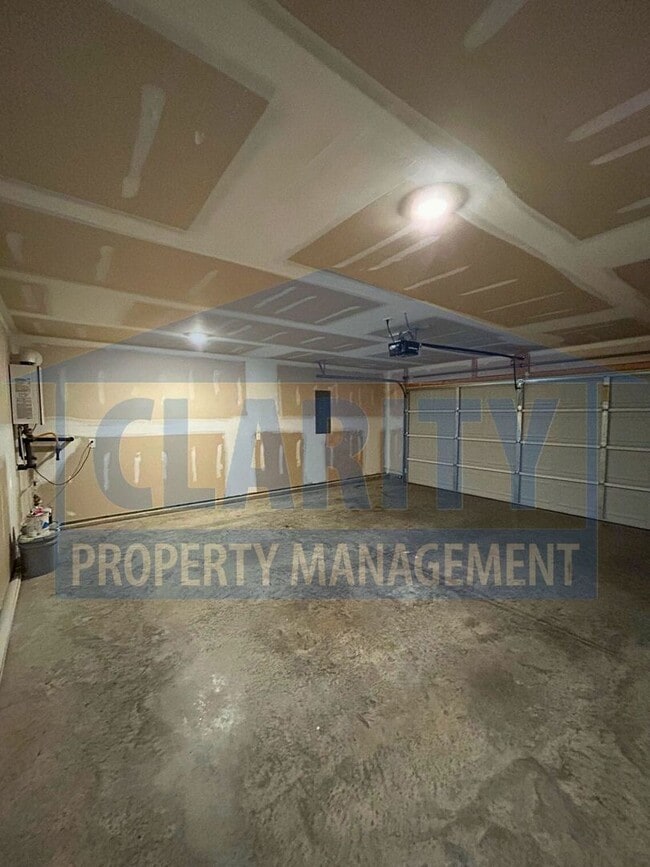 Photo - Beautiful 3 bedroom home in North Cleveland neighborhood!