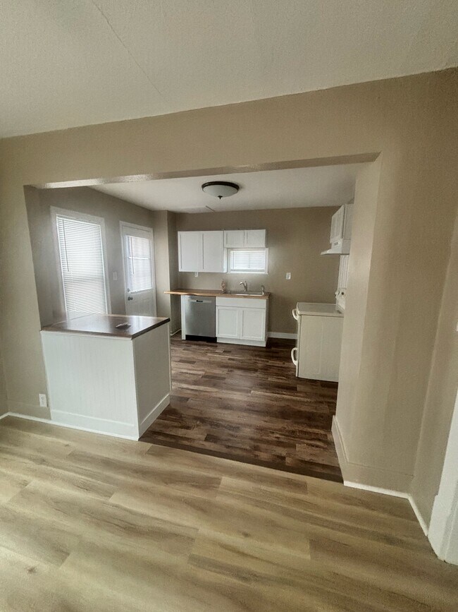 Photo - 352 Springfield Ave