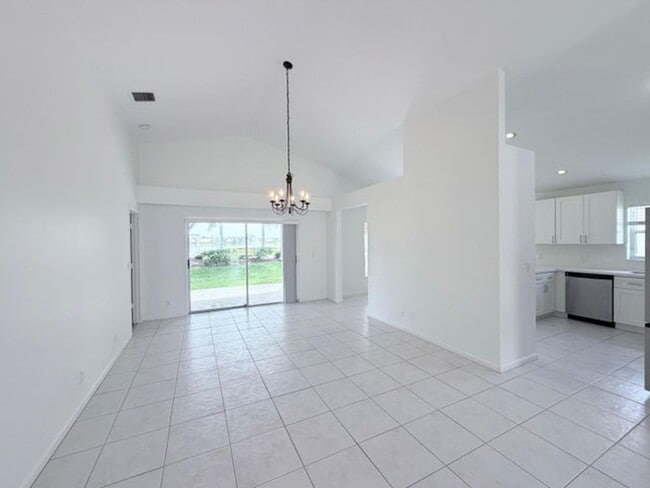Photo - 1975 Oak Berry Cir