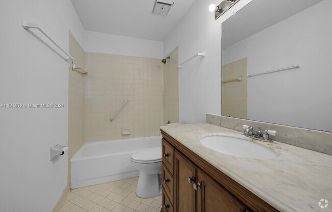 Building Photo - 3453 NW 44th St Unit 104 Rental