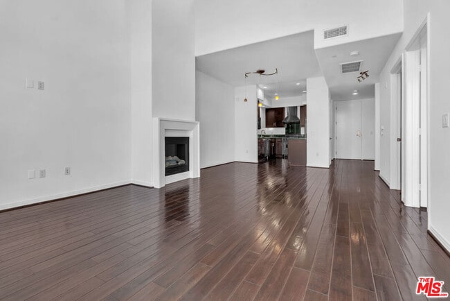 Photo - 4050 Glencoe Ave Unidad 405