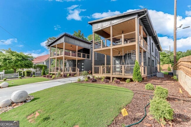 Photo - 775 Bradford St NW