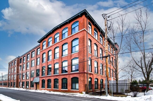 Photo - 150 Rumford Ave Unit 315