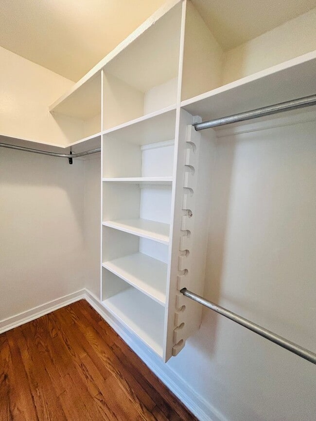 Photo - Winthrop Manor