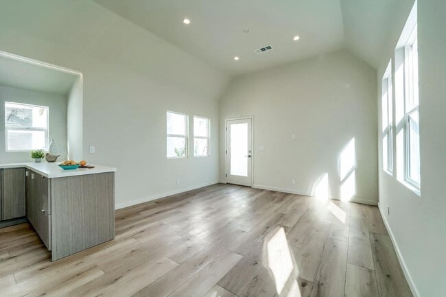 Photo - 2708-2710 2nd Street Unit 2710 2nd St