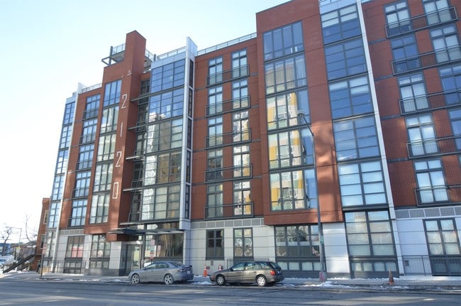 Building Photo - 2120 Vermont Ave NW