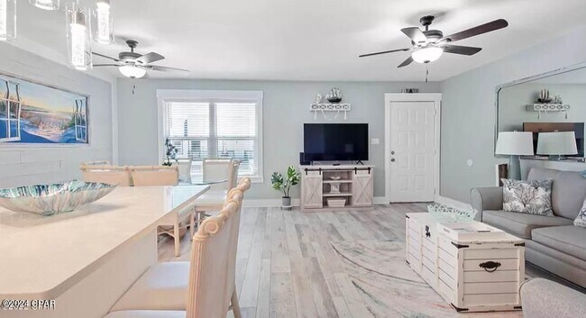 7813 N Lagoon Dr Unidad 5F