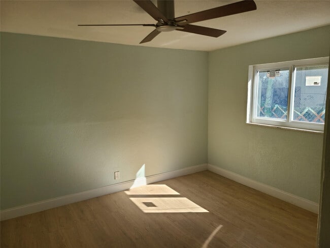 Photo - 1910 NW 60th Ave