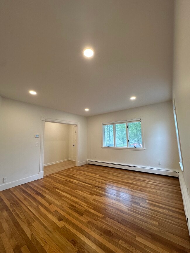 Building Photo - 88 Cleveland Ave Unit Apartment available!