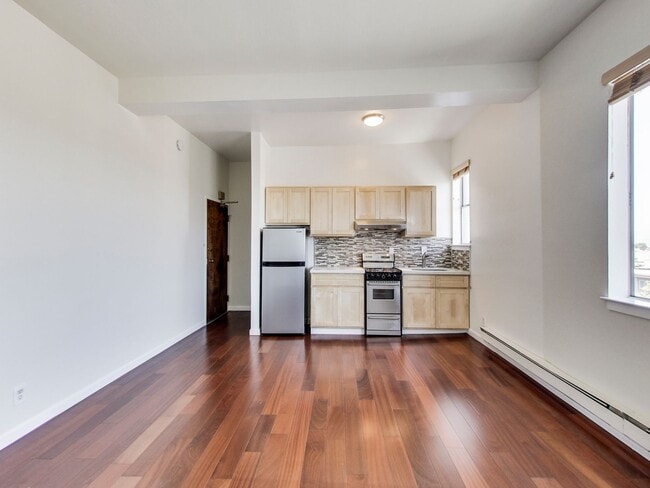 Photo - 2228 Union St Unit 210