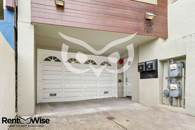 Photo - 727 Moraga St
