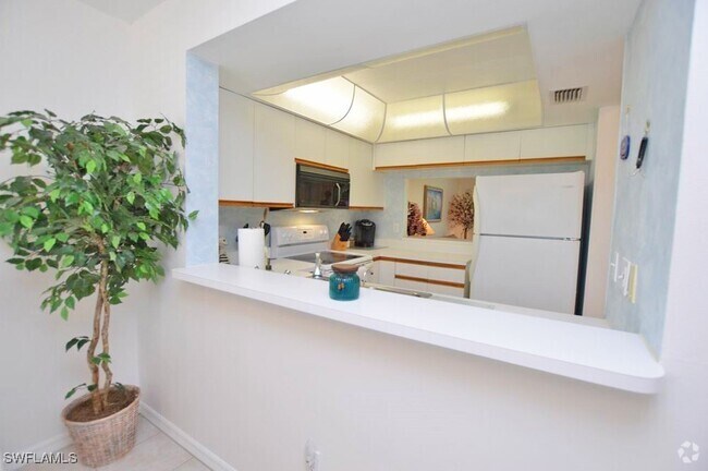 Building Photo - 113 Wading Bird Cir Unit W-102 Rental