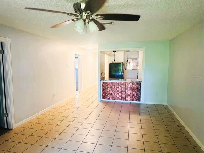 Building Photo - 2947 SW 32nd Ave