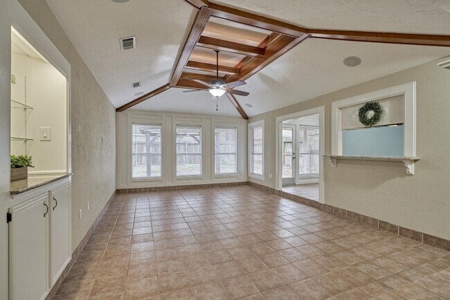 Photo - 42 Devonshire Dr
