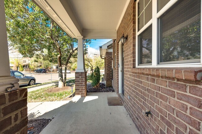 Photo - Awesome 2BE/2.5BA in the Pristine Park at ...