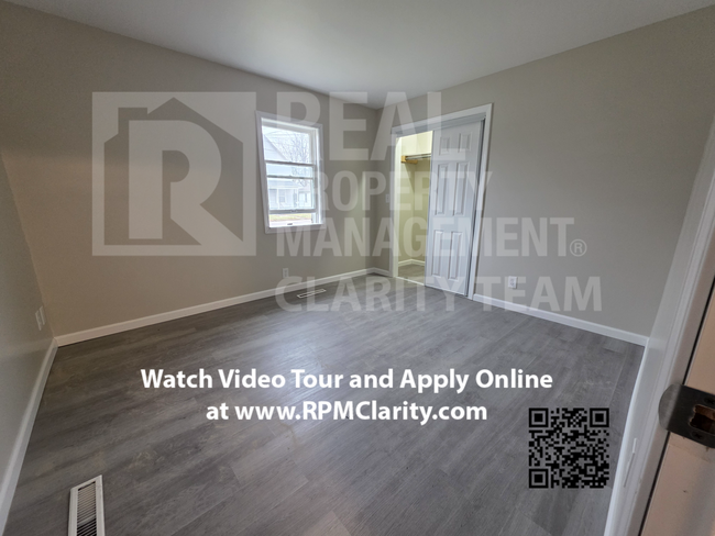 Photo - 652 Buckley St Unit Lower