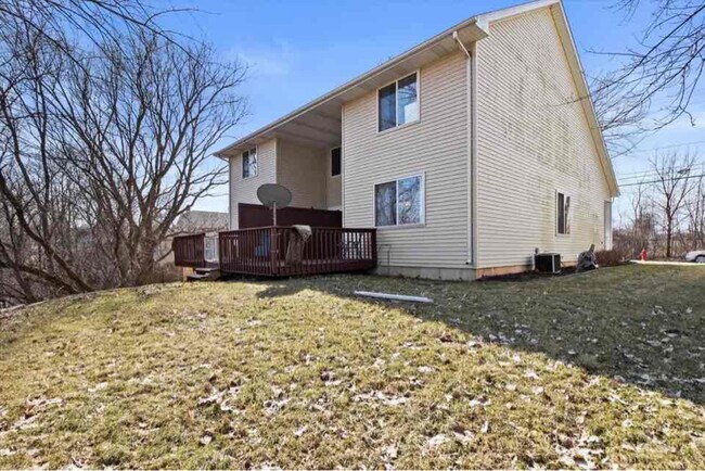 Photo - 1933 Sheridan Rd