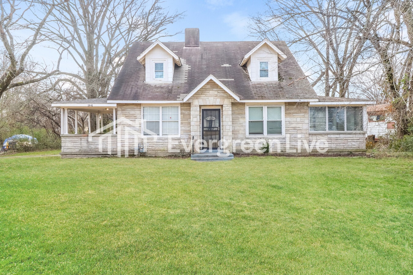 Photo - 1841 James Rd