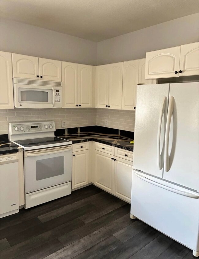 Photo - 2102 Oak Chace Ct