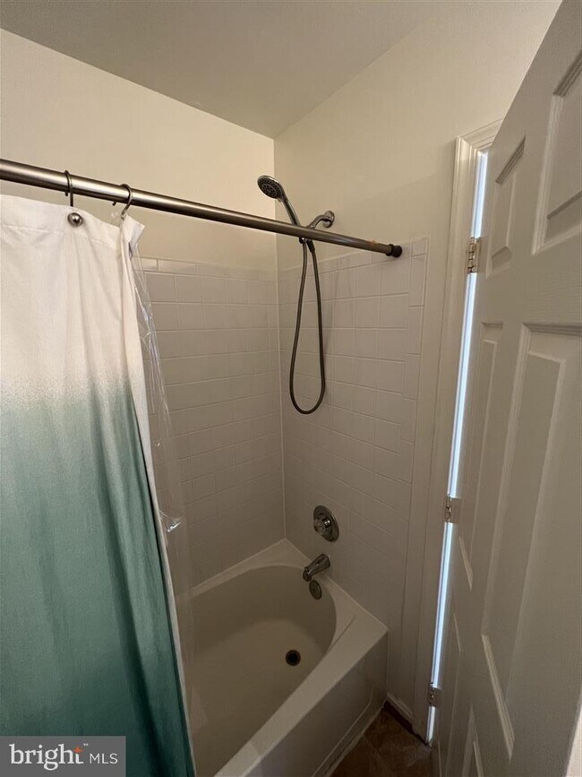 2437 Fox Mine Ln Townhome Townhome Rental in Herndon VA