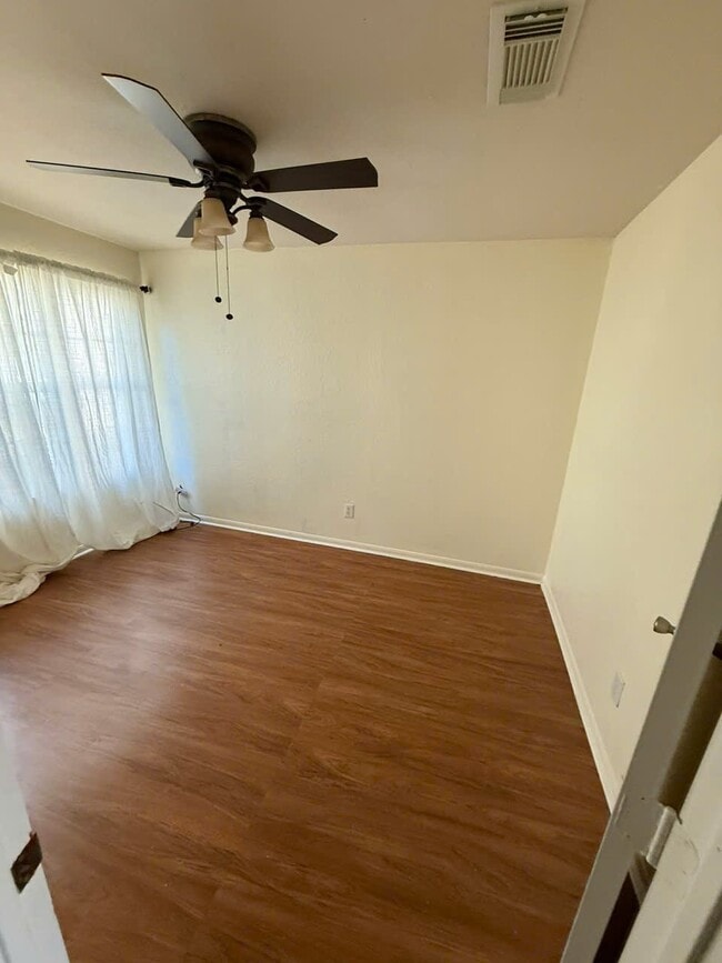 Building Photo - 17715 Barton Point Ln