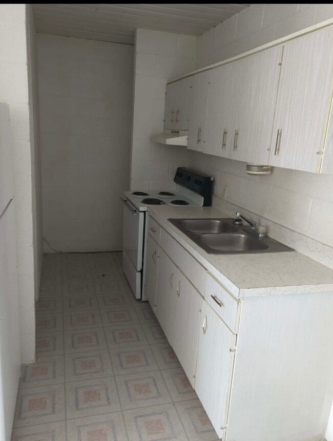 Kitchen - Alpine Heights Apartments