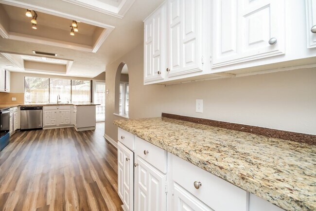 Photo - 16835 Grampin Dr
