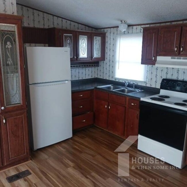 Photo - 108 Smiley Dr