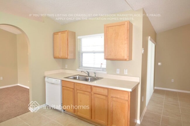 Photo - 5148 Laval Dr