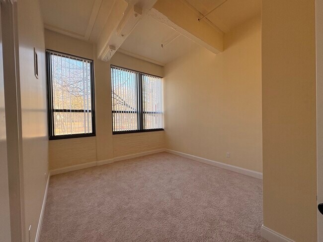60 N Main St Unit 105