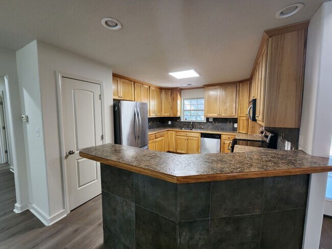 Photo - 1906 Alcoa Blvd