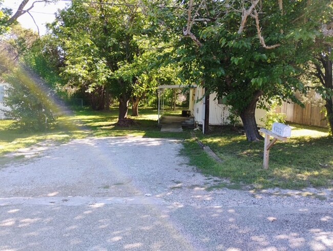 2 Bedroom 1 Bath home for rent in Granbury... - 2 Bedroom 1 Bath home for rent in Granbury...