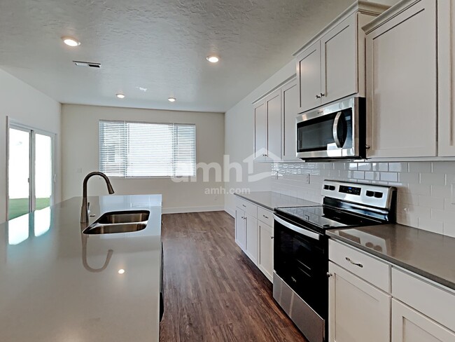 Photo - 1890 N Montgomery Way