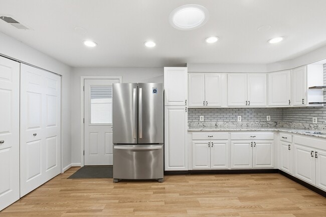 Photo - 408 Salisbury Rd