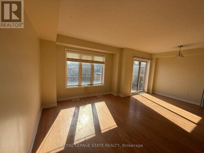 Photo - 148 Crafter Cres