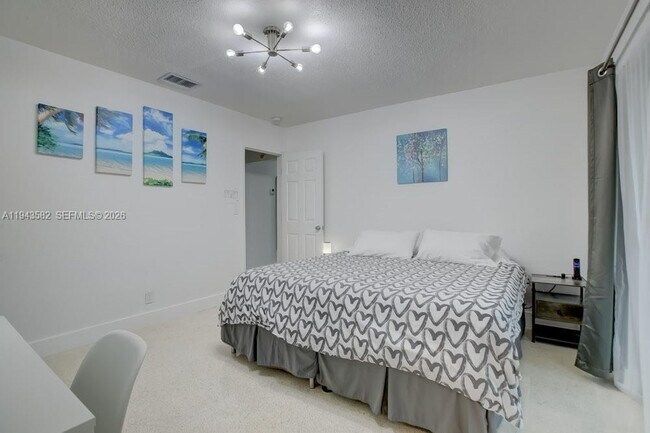 1700 SW 20th St Unit 1