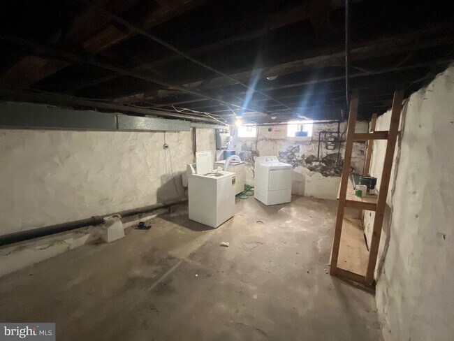 Photo - 3180 Tilton St