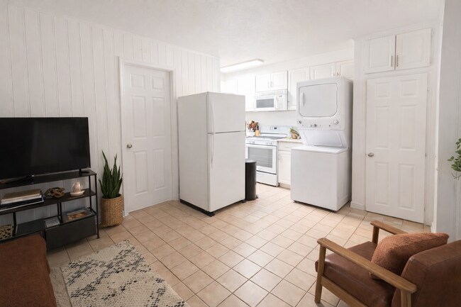 Photo - True 1 Bedroom Near FSU Unit 1862-2