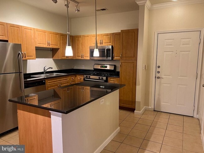 Building Photo - 12905 Centre Park Cir Unit 101