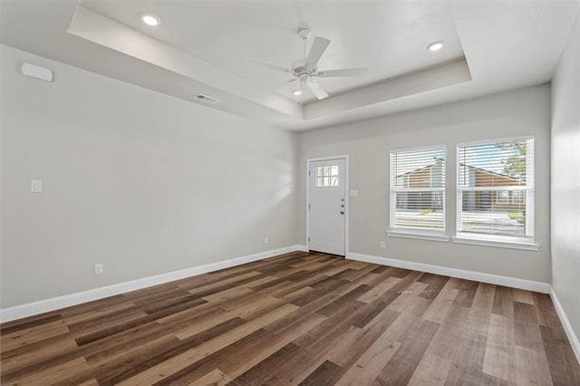 Photo - 3120 St John St