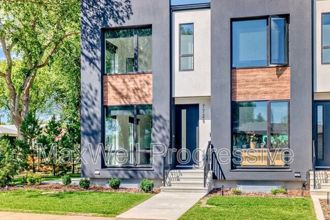 Photo - 7726-7105 105 Ave NW