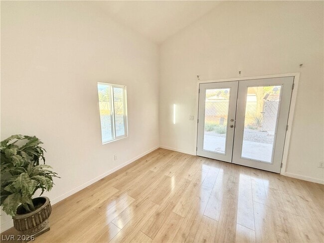 Photo - 510 E Simkins Rd