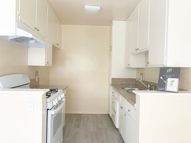 Building Photo - 3648 Westwood Blvd Unit 1 Rental