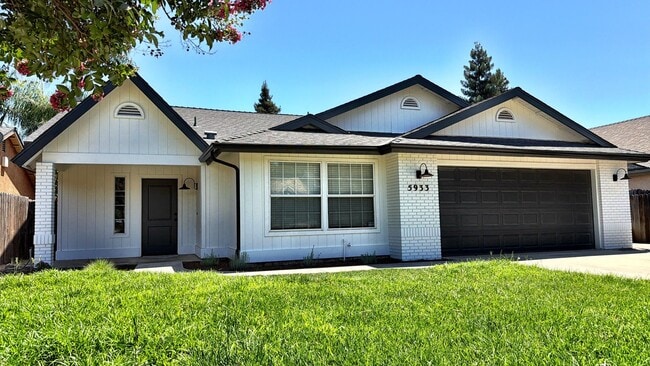 Photo - 5933 W Iris Ct