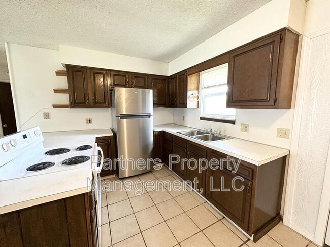 Photo - 101 Pine Ave