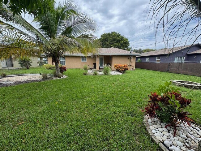 Photo - 147 NW 10th Ave